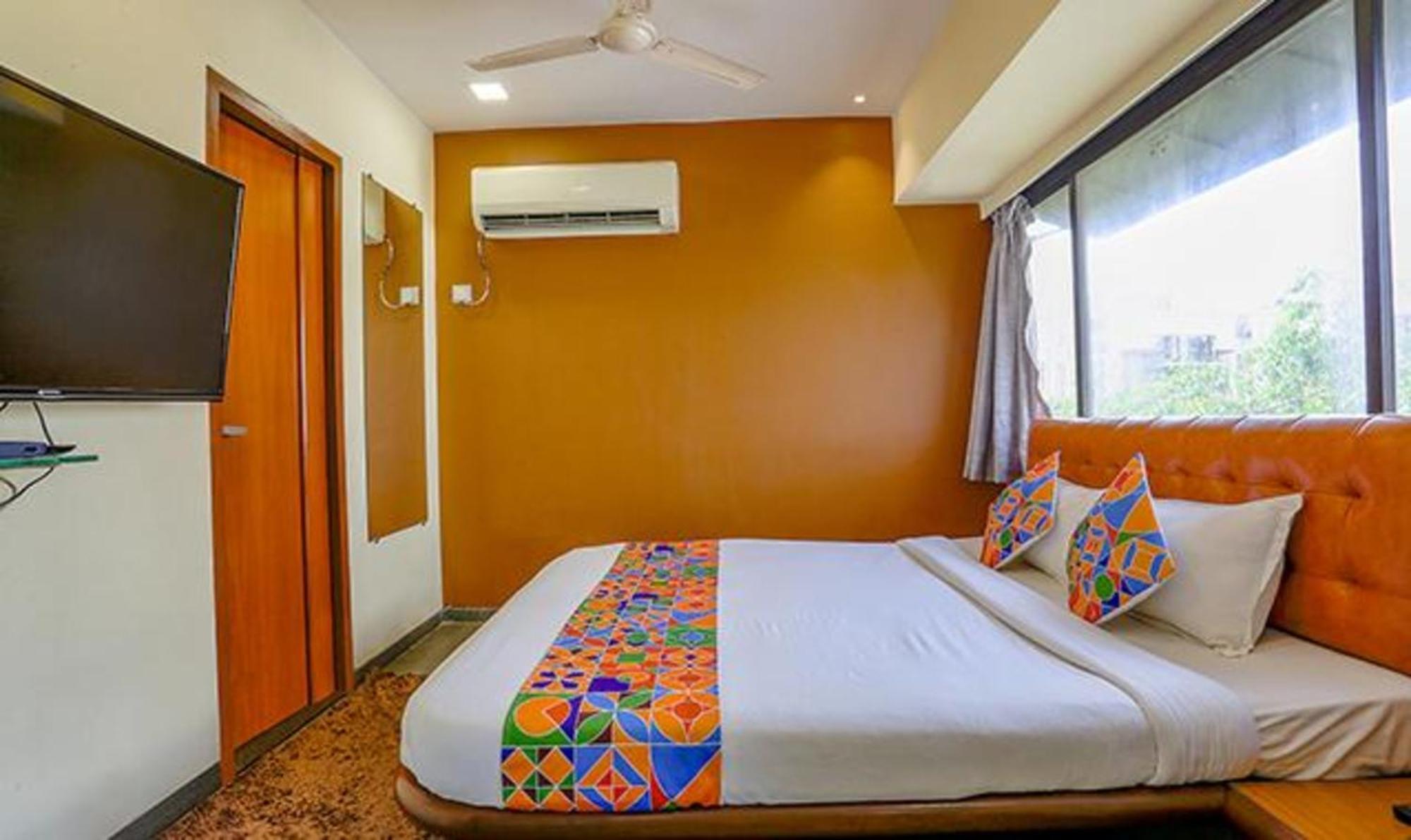 Отель Fabexpress Jayshree - Nr Mumbai International Airport Экстерьер фото