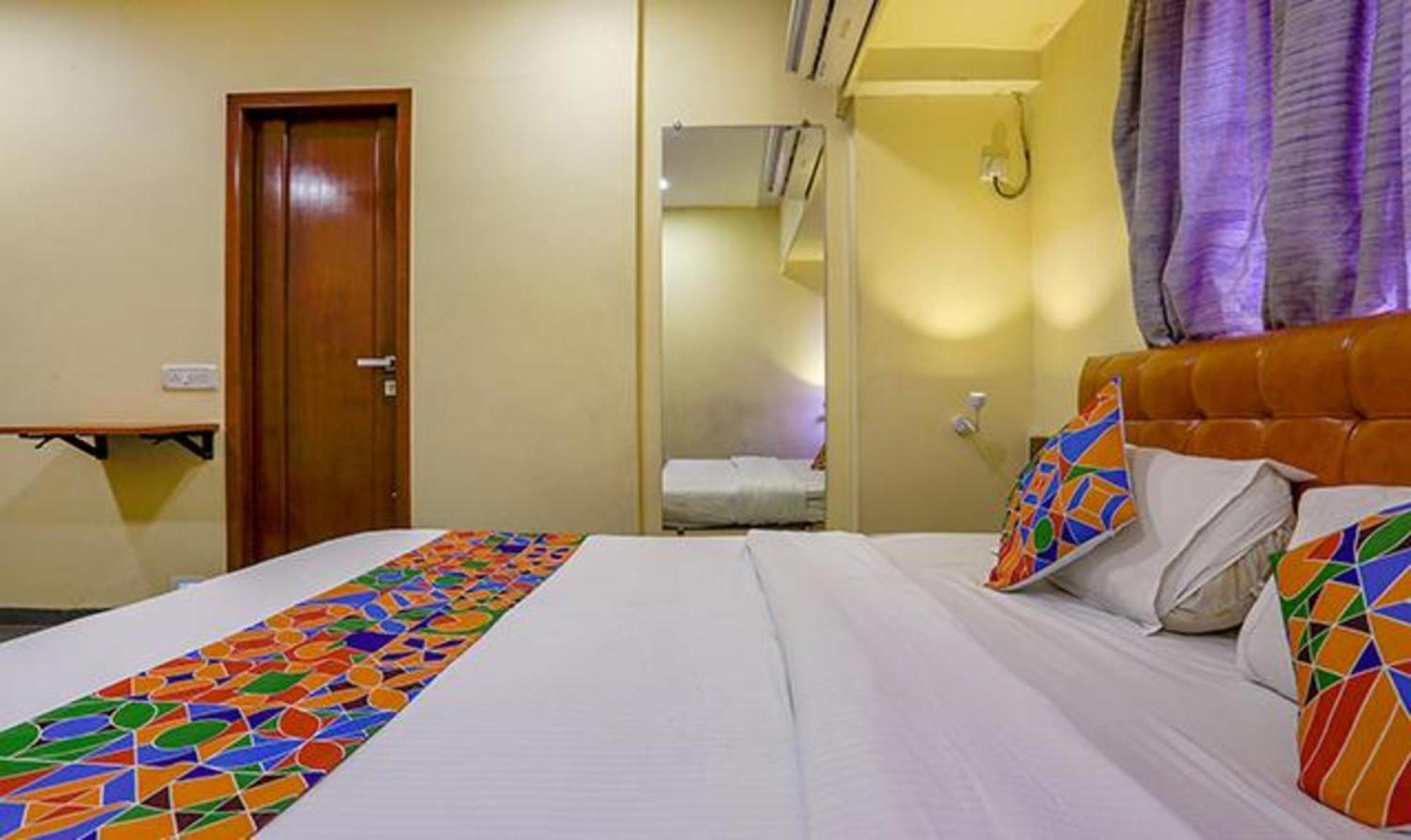 Отель Fabexpress Jayshree - Nr Mumbai International Airport Экстерьер фото